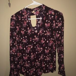 NWOT Keyhole shirt
